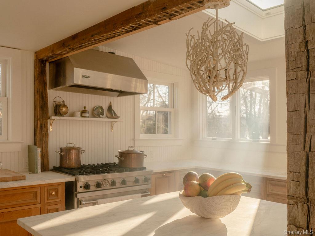 #13 photo, 7220 Main Road, East Marion , NY 11939