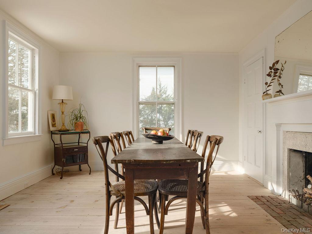 #19 photo, 7220 Main Road, East Marion , NY 11939