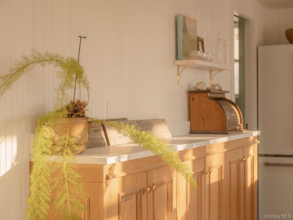 #9 photo, 7220 Main Road, East Marion , NY 11939