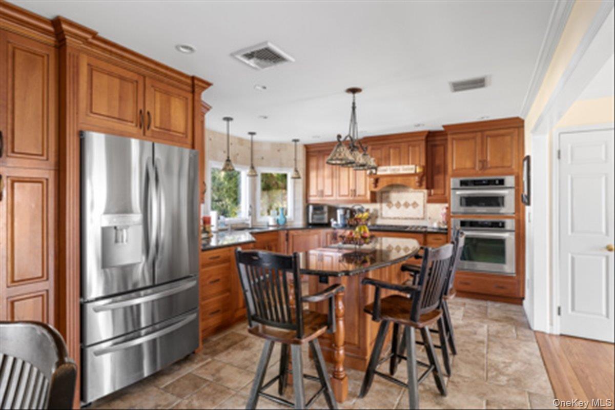 #7 photo, 129 Bishop Lane, Holbrook , NY 11741