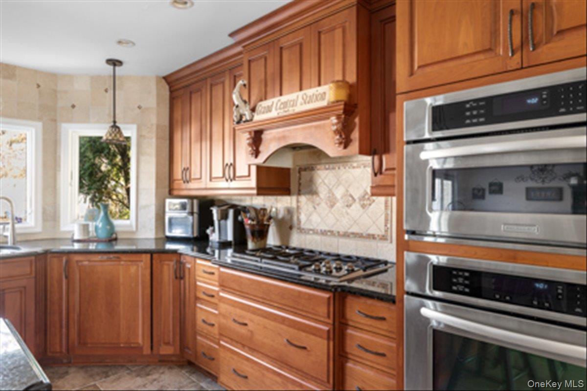 #8 photo, 129 Bishop Lane, Holbrook , NY 11741