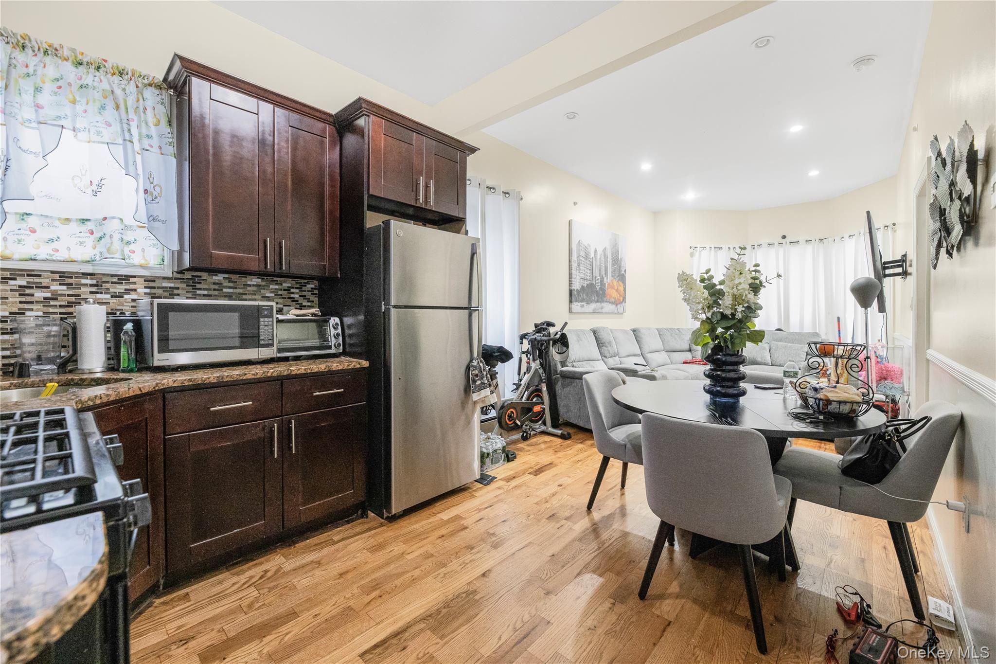 #12 photo, 621 Faile Street, Bronx , NY 10474