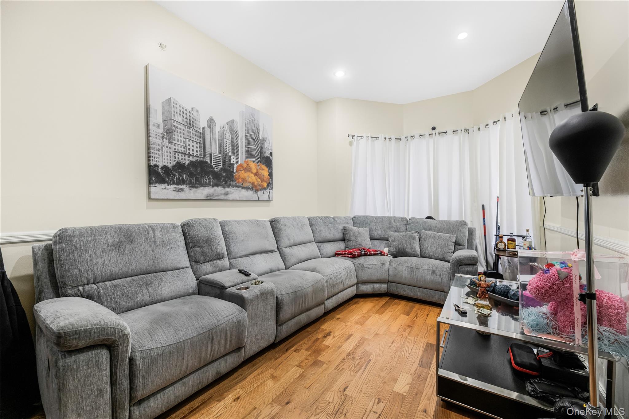 #5 photo, 621 Faile Street, Bronx , NY 10474