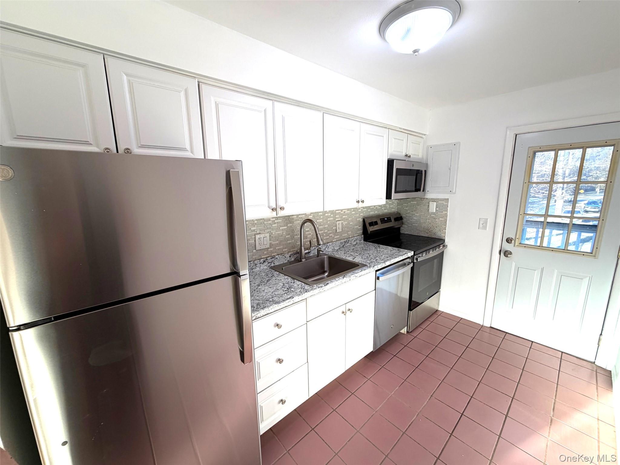 #5 photo, 5 Wildwood Drive, Wappingers Falls , NY 12590