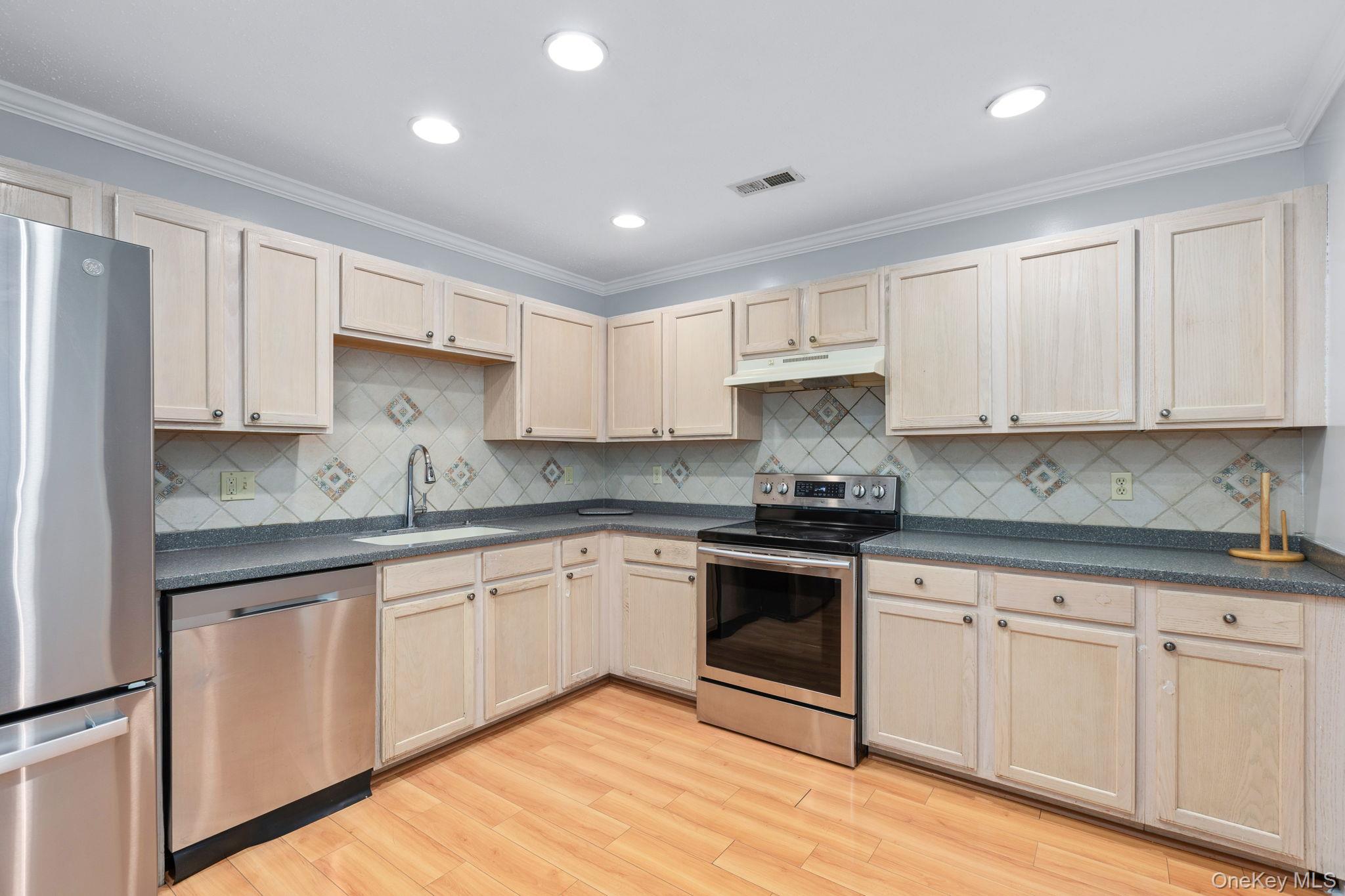 #3 photo, 104 Sparrow Ridge Road, Carmel , NY 10512