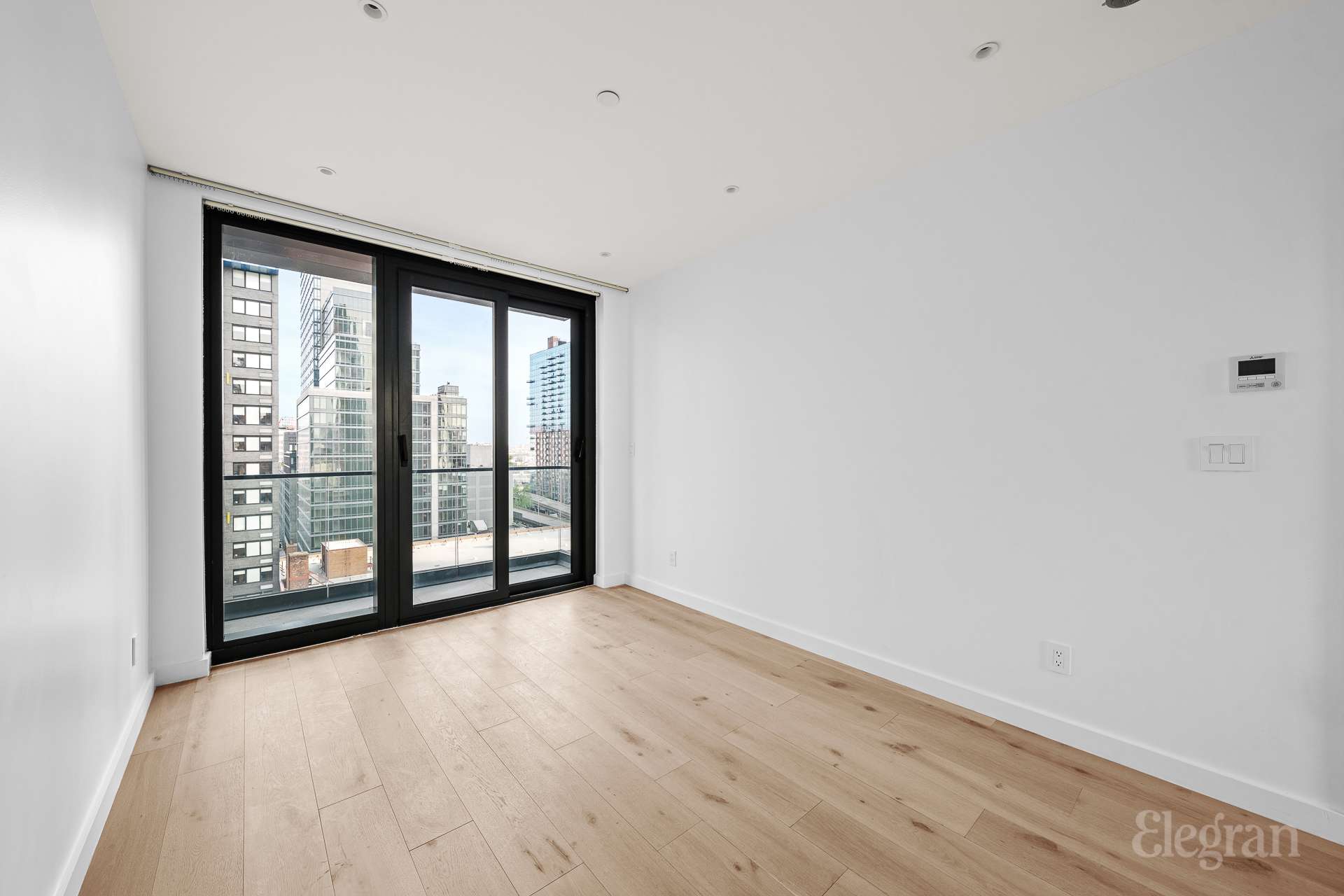 #10 photo, 42-62 Hunter Street, कुईंस Long Island City , NY 11101