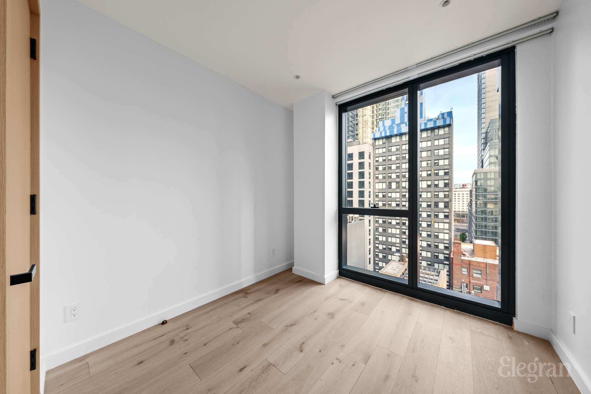 #11 photo, 42-62 Hunter Street, कुईंस Long Island City , NY 11101