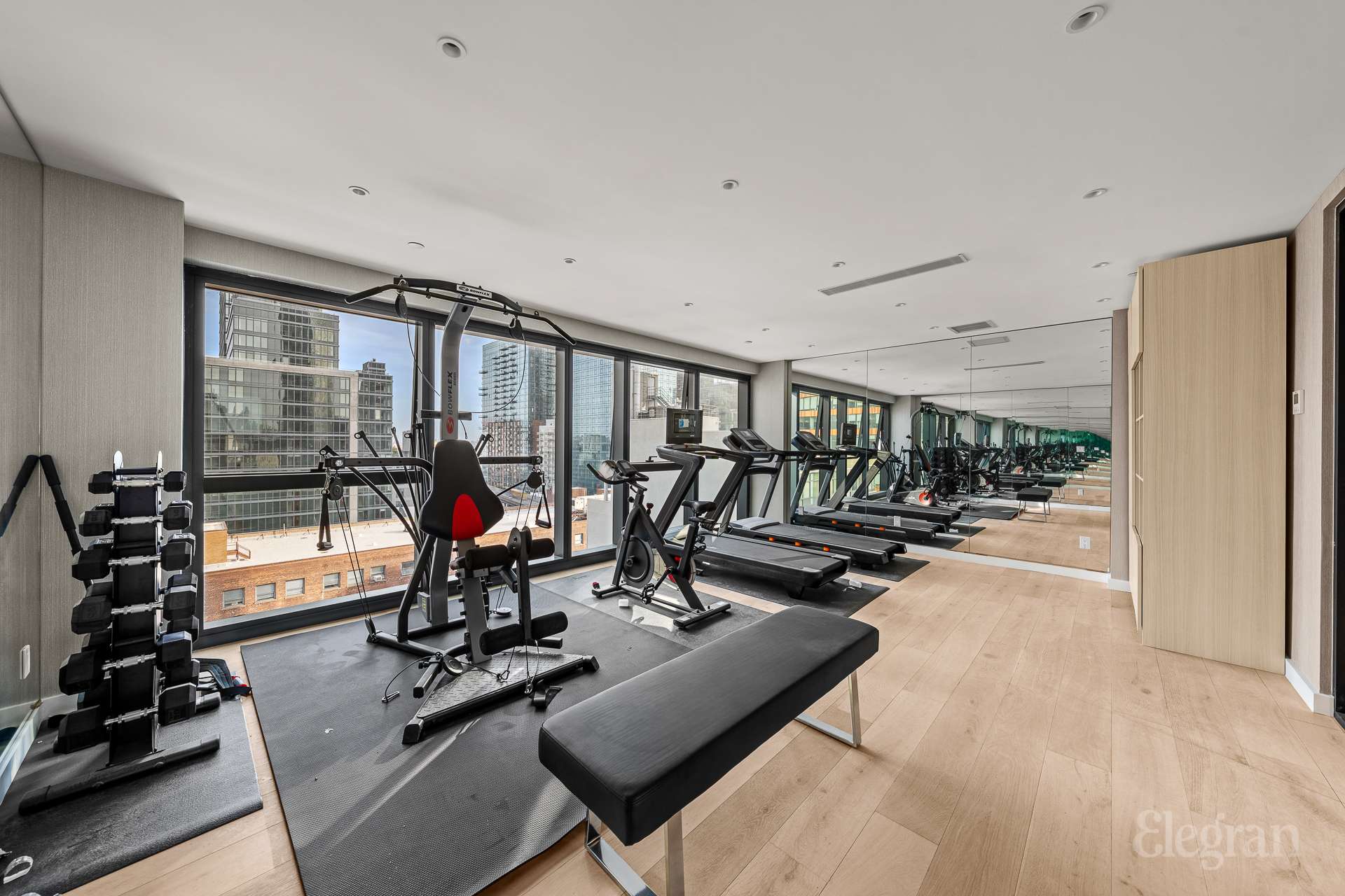 #18 photo, 42-62 Hunter Street, कुईंस Long Island City , NY 11101