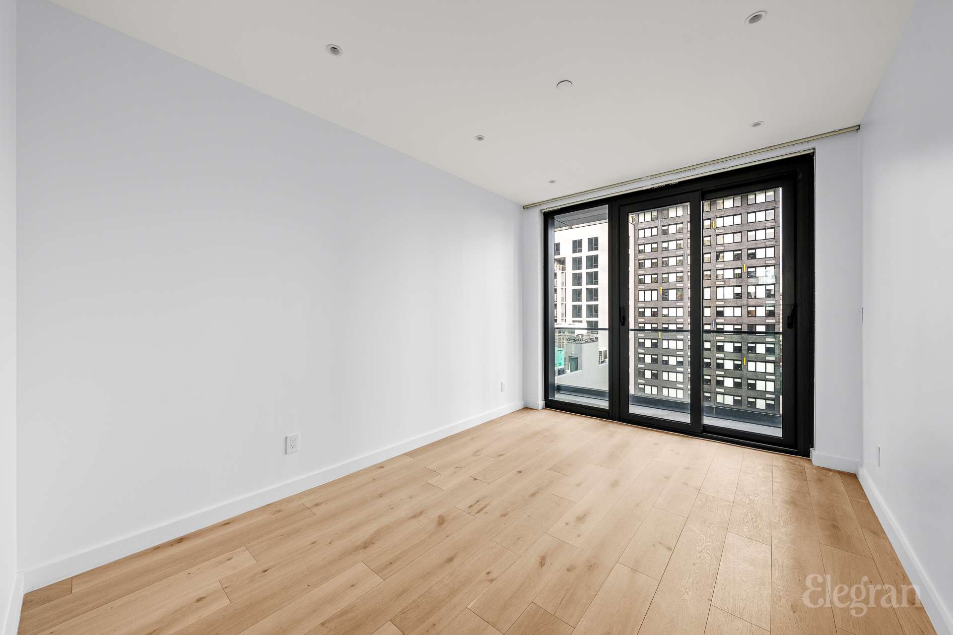 #9 photo, 42-62 Hunter Street, कुईंस Long Island City , NY 11101