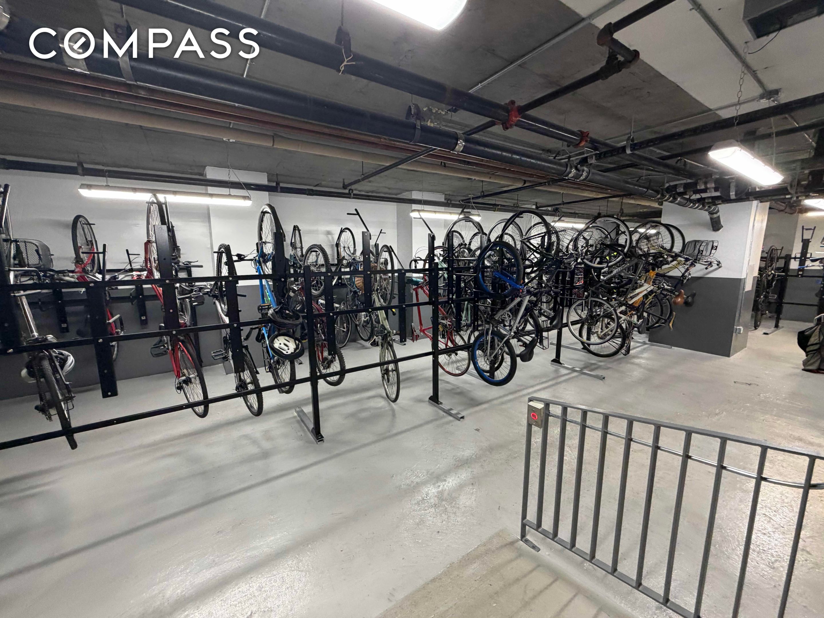 #19 photo, 275 W 96th Street, Upper West Side , NY 10025