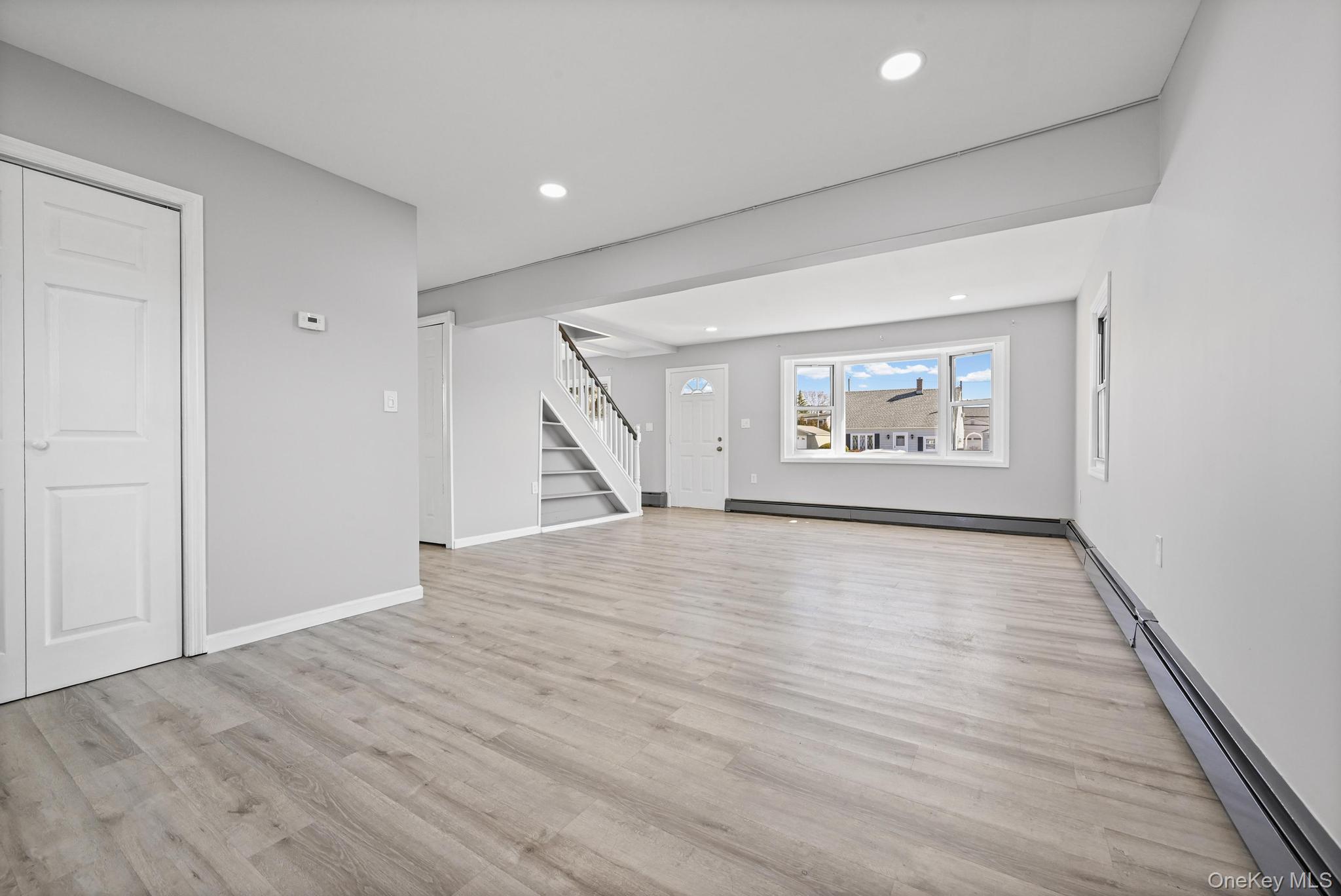 #6 photo, 28 Candle Lane, 長島 Levittown , NY 11756