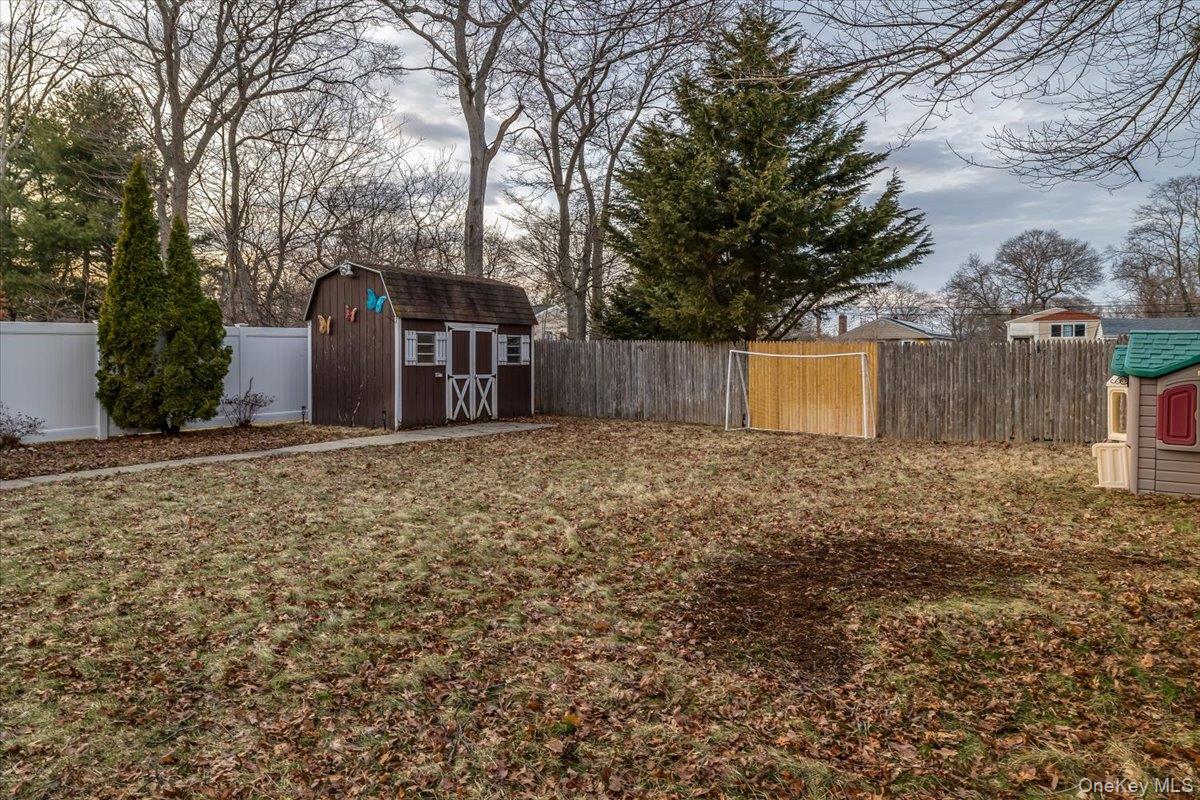 #18 photo, 65 Pearl Avenue, Holtsville , NY 11742