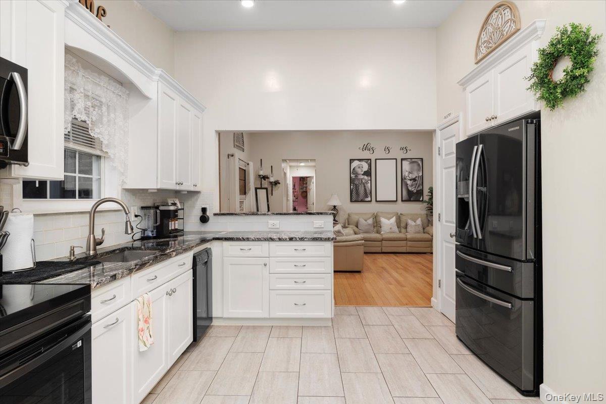 #5 photo, 65 Pearl Avenue, Holtsville , NY 11742