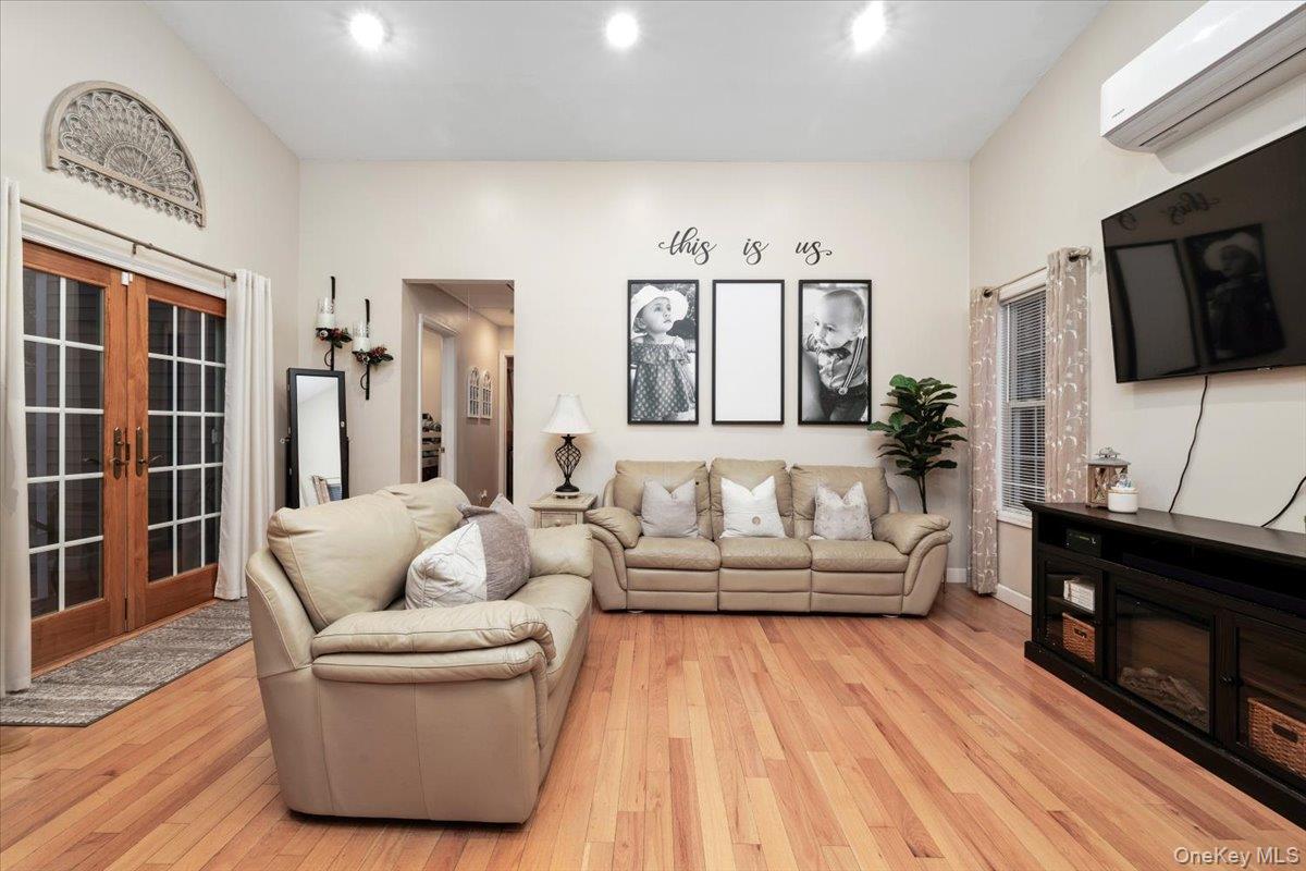 #8 photo, 65 Pearl Avenue, Holtsville , NY 11742