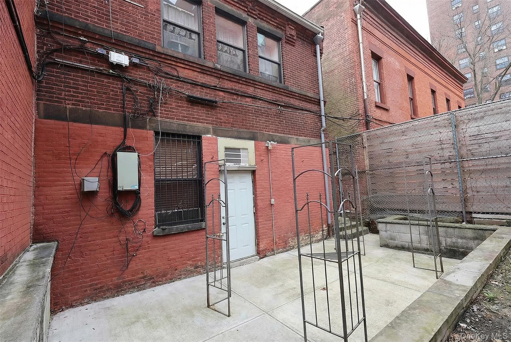 #9 photo, 304 Waverly Avenue, ব্রুকলিন Brooklyn , NY 11205