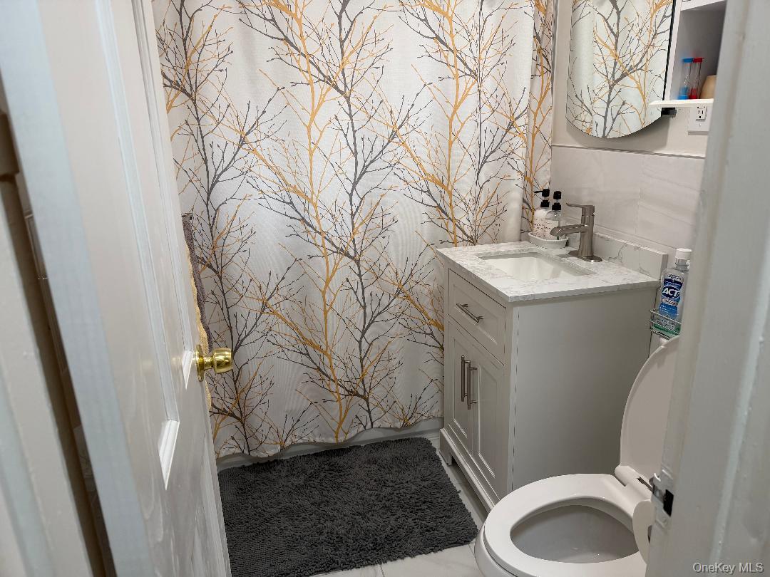 #12 photo, 87-15 204th Street, Hollis , NY 11423