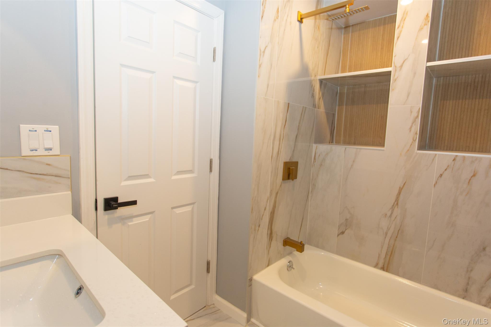 #12 photo, 712 Barnes Avenue, 長島 Baldwin , NY 11510