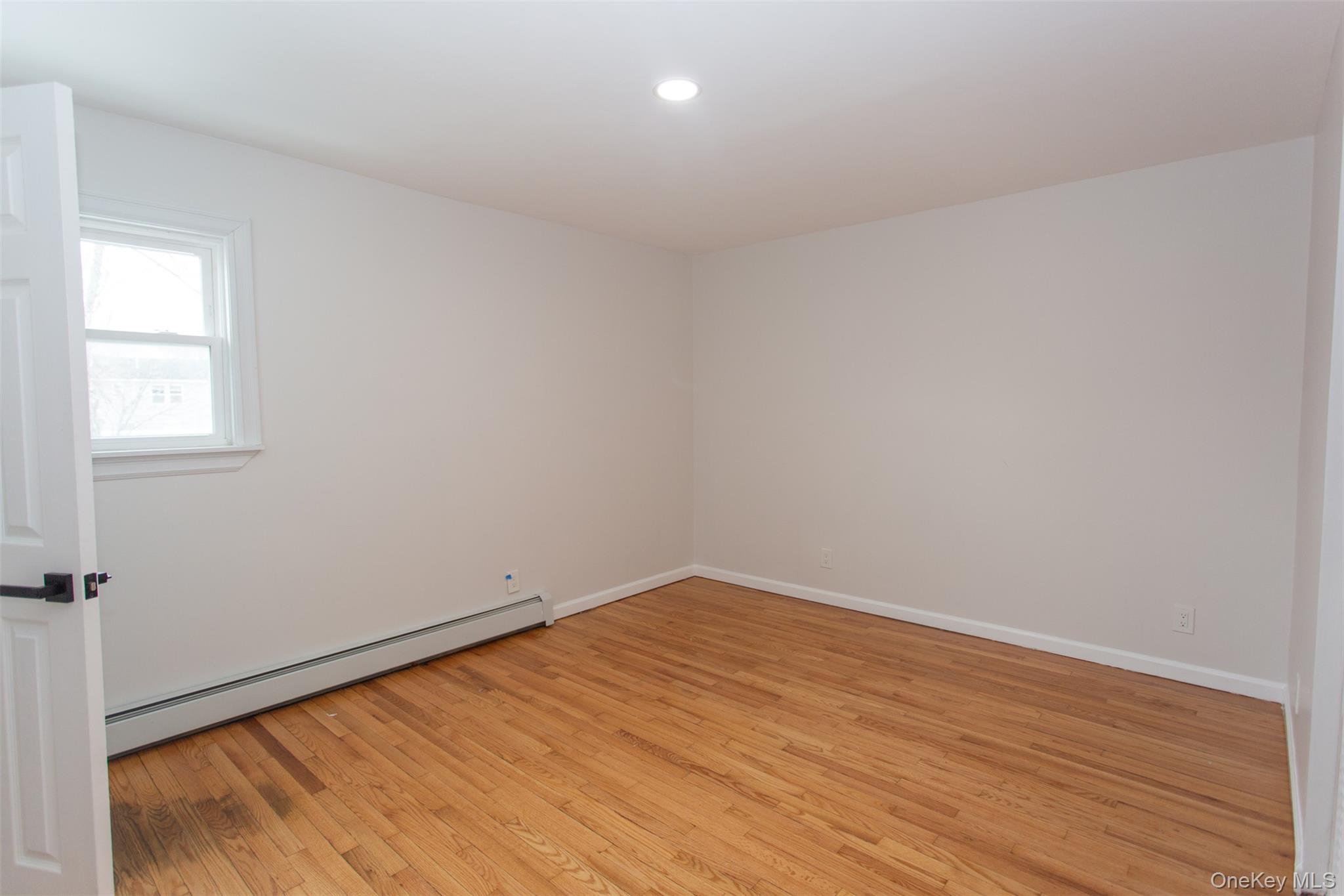 #16 photo, 712 Barnes Avenue, 長島 Baldwin , NY 11510