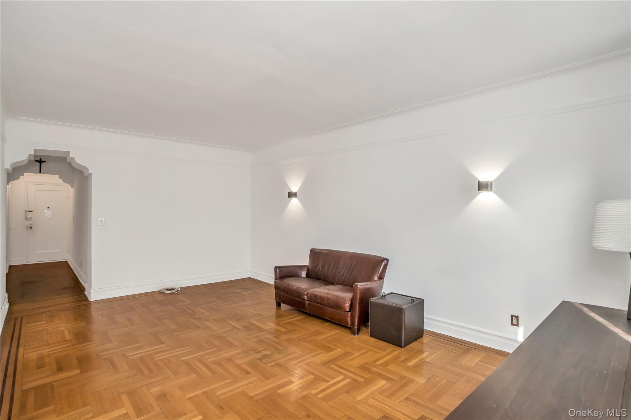 #3 photo, 3540 82nd Street, 皇后區 傑克遜高地 Jackson Heights , NY 11372