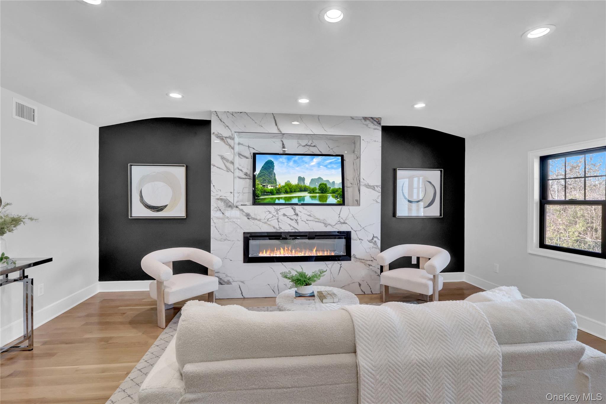 #1 photo, 105 Radcliff Avenue, নাসাউ কাউন্টি Port Washington , NY 11050