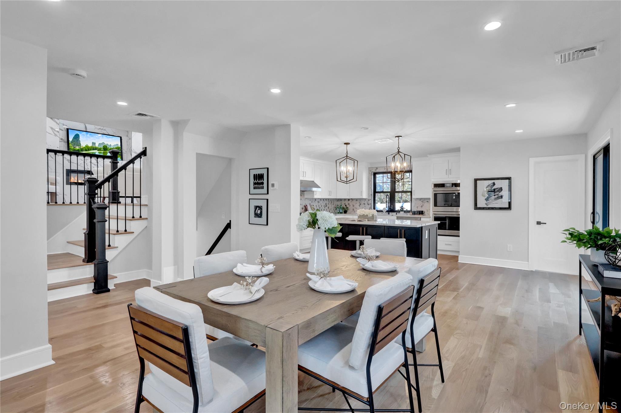 #12 photo, 105 Radcliff Avenue, নাসাউ কাউন্টি Port Washington , NY 11050