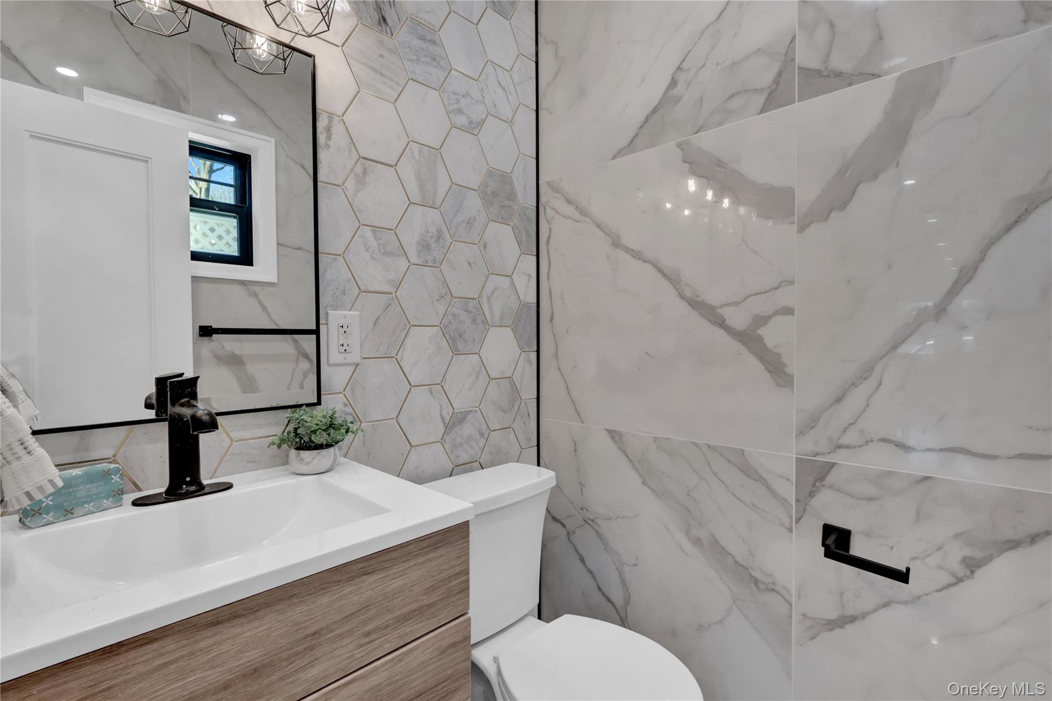 #19 photo, 105 Radcliff Avenue, নাসাউ কাউন্টি Port Washington , NY 11050