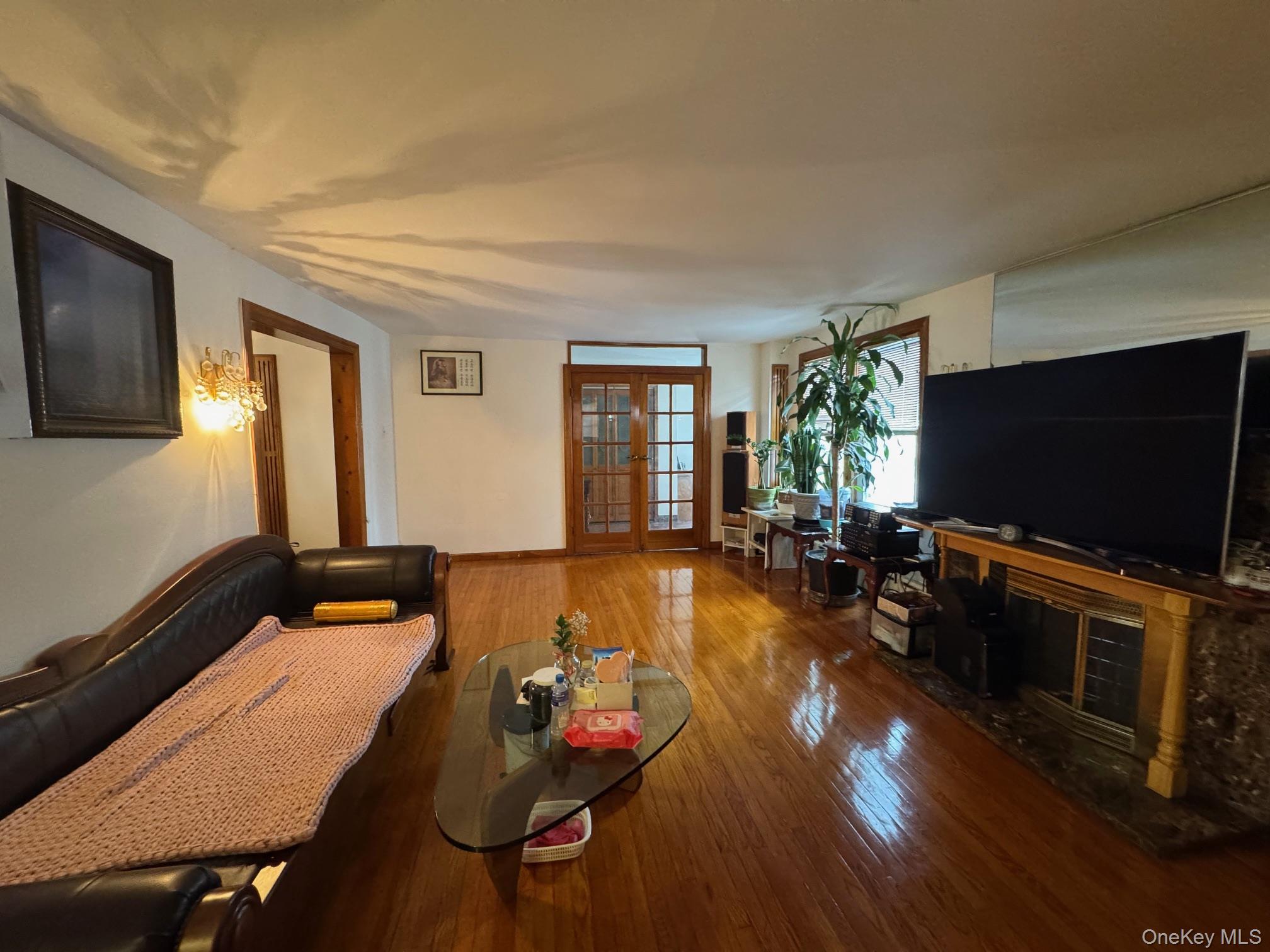 #8 photo, 4012 166th Street, Flushing , NY 11358
