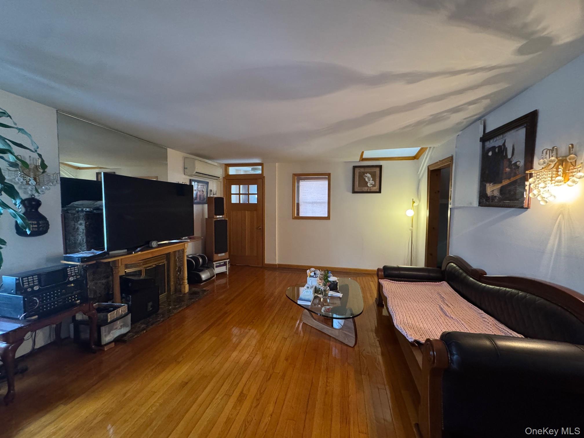 #9 photo, 4012 166th Street, Flushing , NY 11358