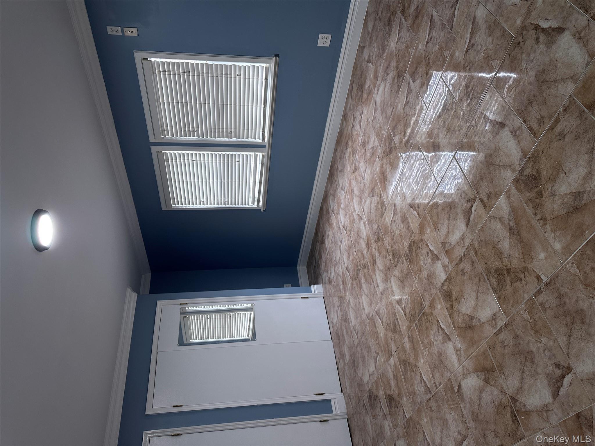 #13 photo, 18740 Hilburn Avenue, Saint Albans , NY 11412