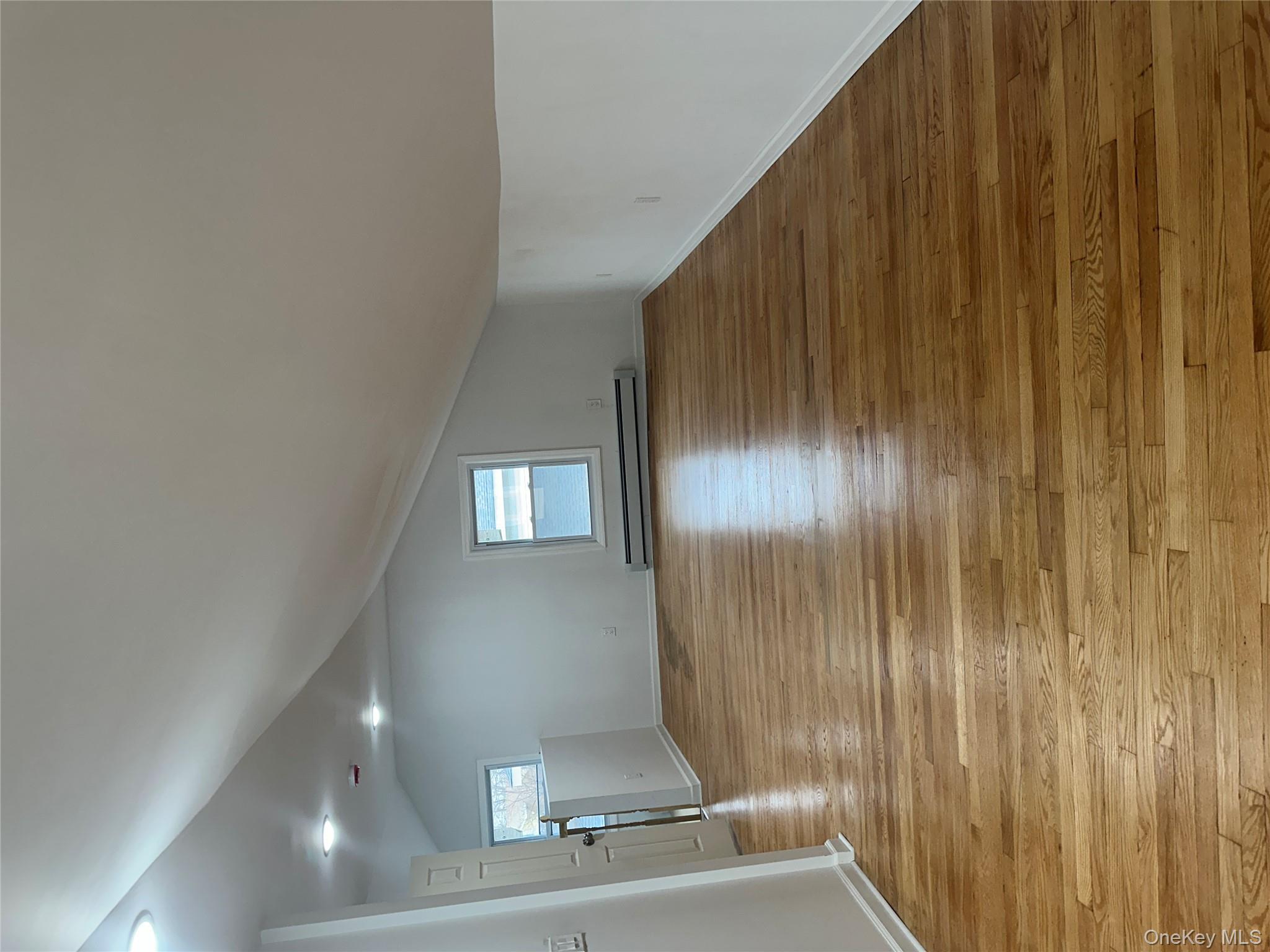 #19 photo, 18740 Hilburn Avenue, Saint Albans , NY 11412