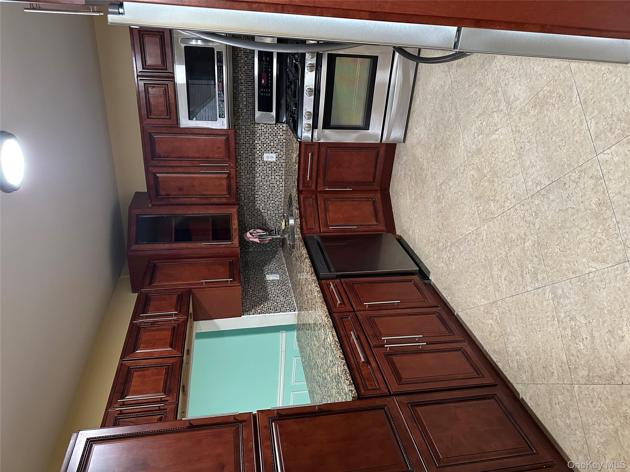 #4 photo, 18740 Hilburn Avenue, Saint Albans , NY 11412