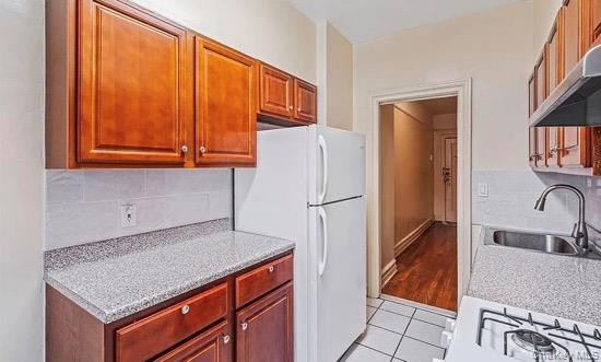 #9 photo, 15517 Sanford Avenue, Flushing , NY 11355