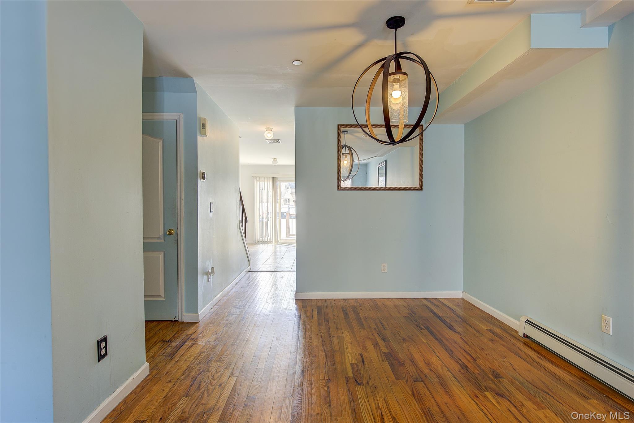 #3 photo, 3102 Richmond Terrace, جزيرة ستاتن Staten Island , NY 10303