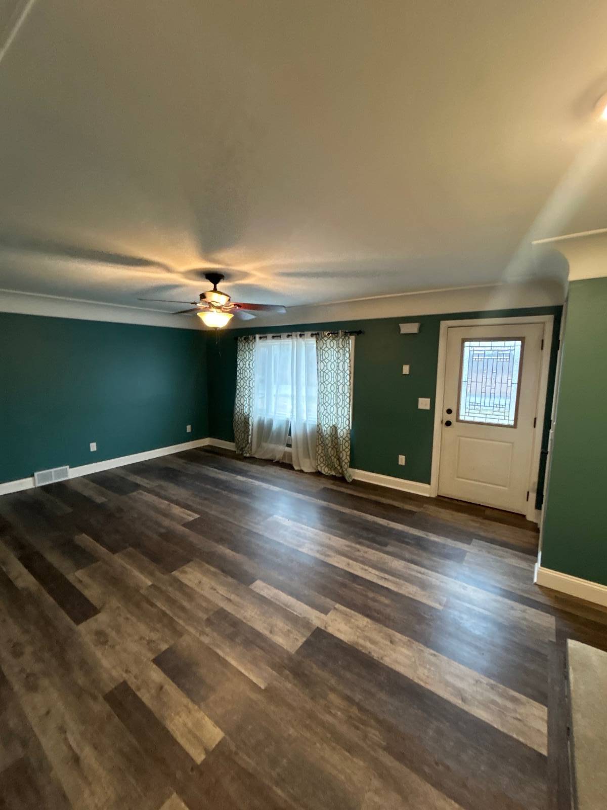 #17 photo, 1349 Midline Road, Amsterdam , NY 12010