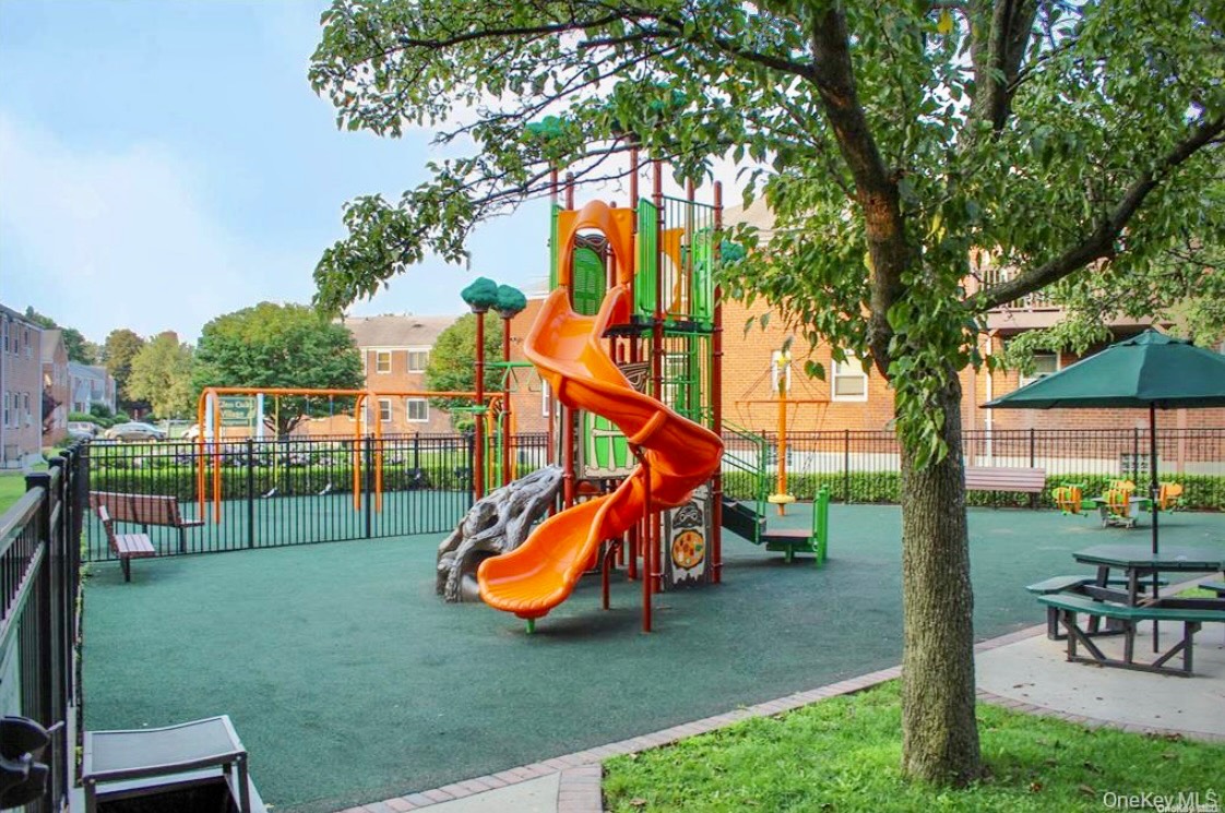 #24 photo, 255-55 75th Ave., #GV31, Glen Oaks , NY 11004