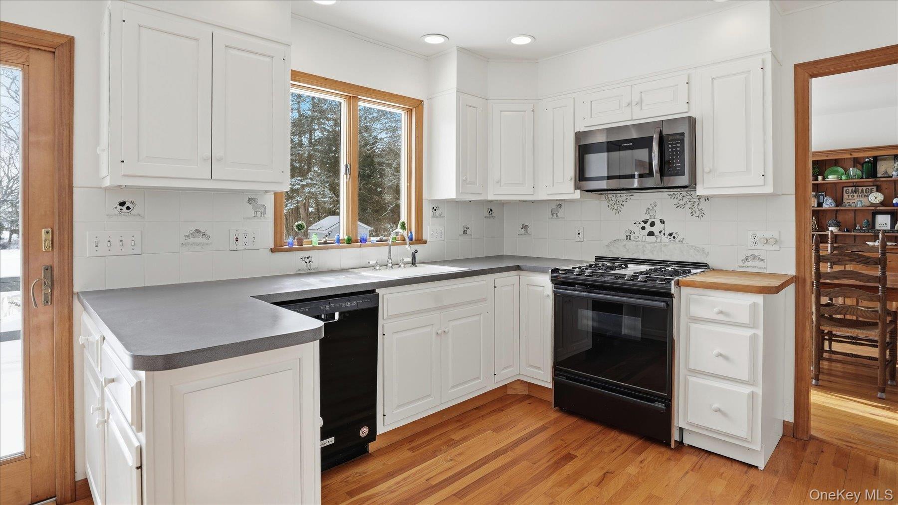 #13 photo, 55 Leafy Way, Aquebogue , NY 11931