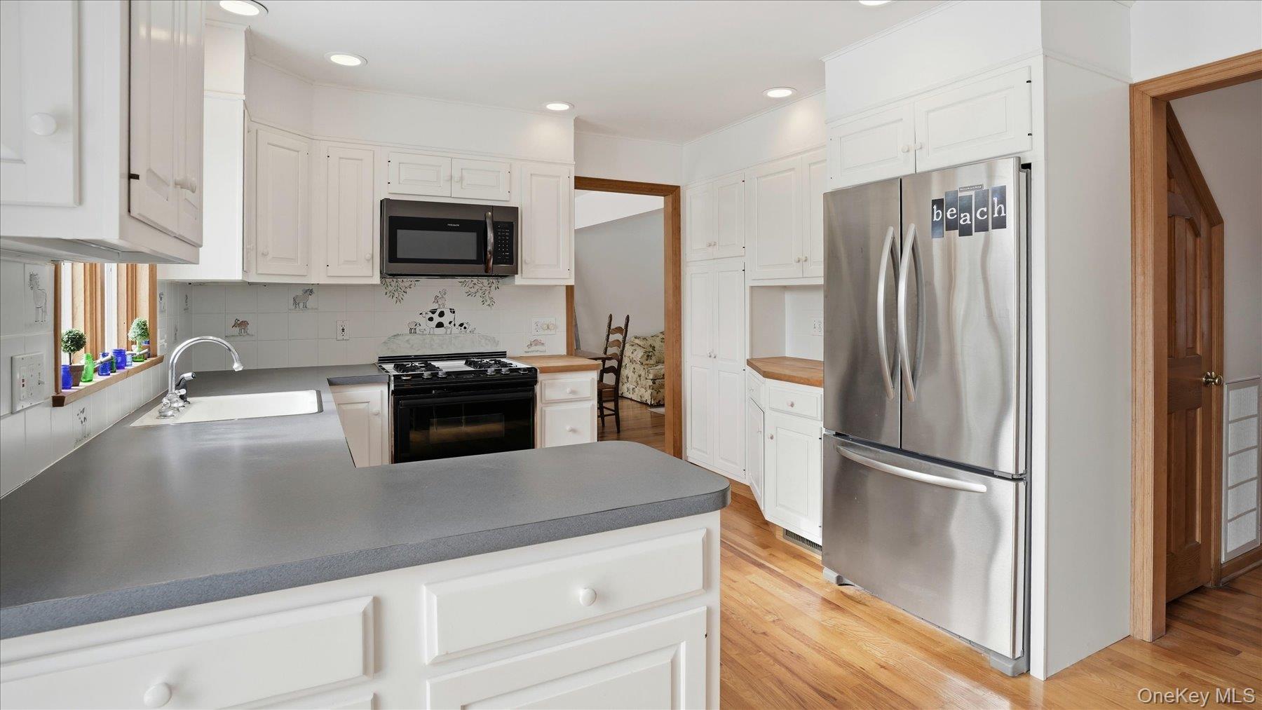 #14 photo, 55 Leafy Way, Aquebogue , NY 11931