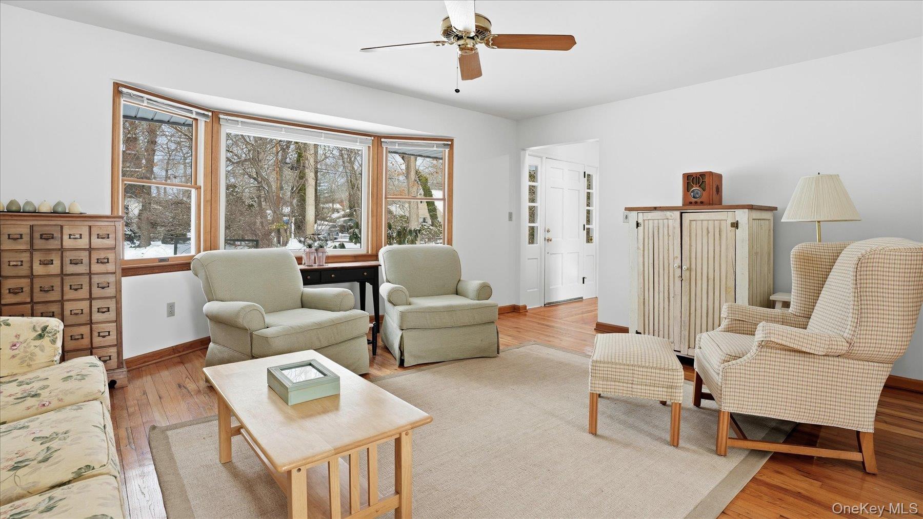 #7 photo, 55 Leafy Way, Aquebogue , NY 11931