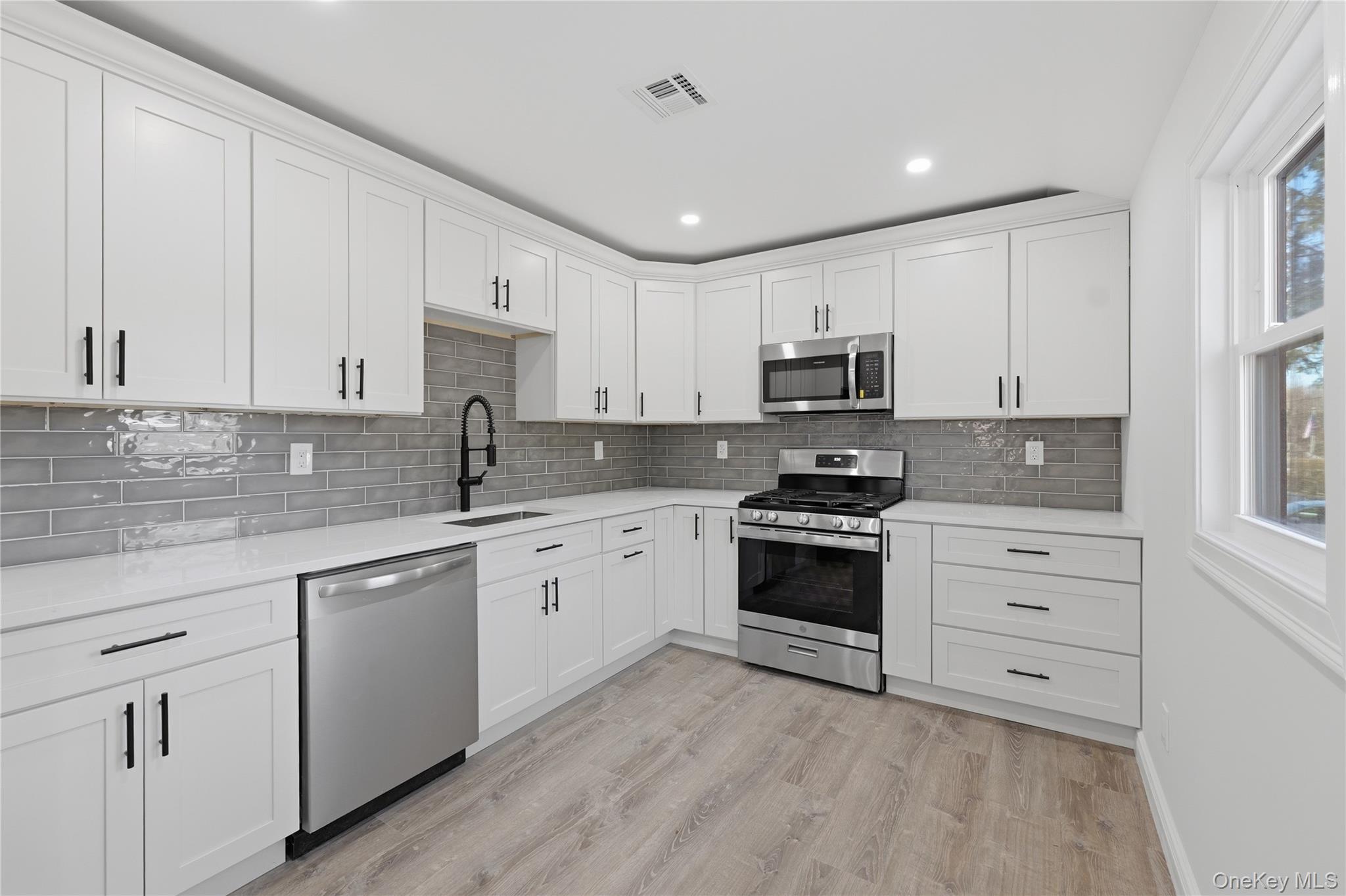 #8 photo, 5 Bear Lane, Centereach , NY 11720