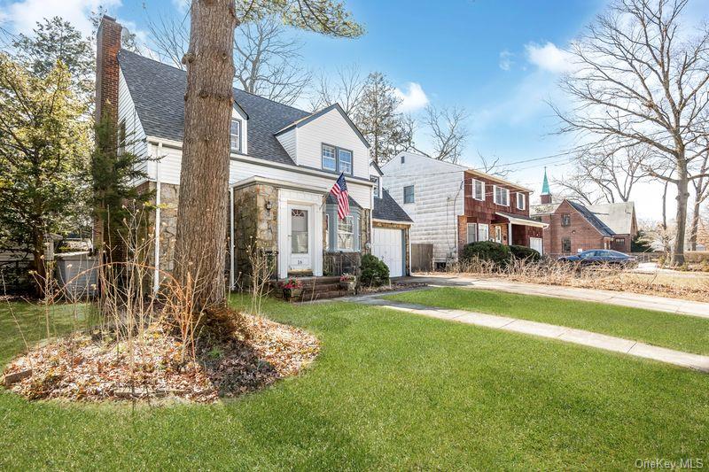 #2 photo, 16 Margaret Boulevard, 長島 Merrick , NY 11566