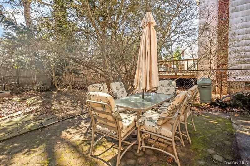 #20 photo, 16 Margaret Boulevard, 長島 Merrick , NY 11566