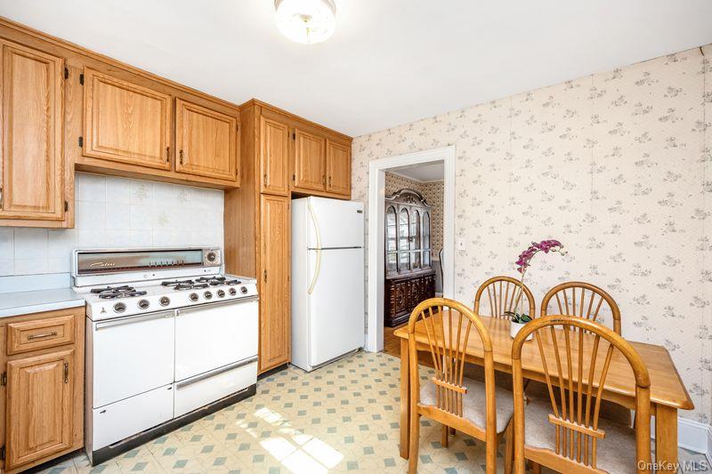 #9 photo, 16 Margaret Boulevard, 長島 Merrick , NY 11566