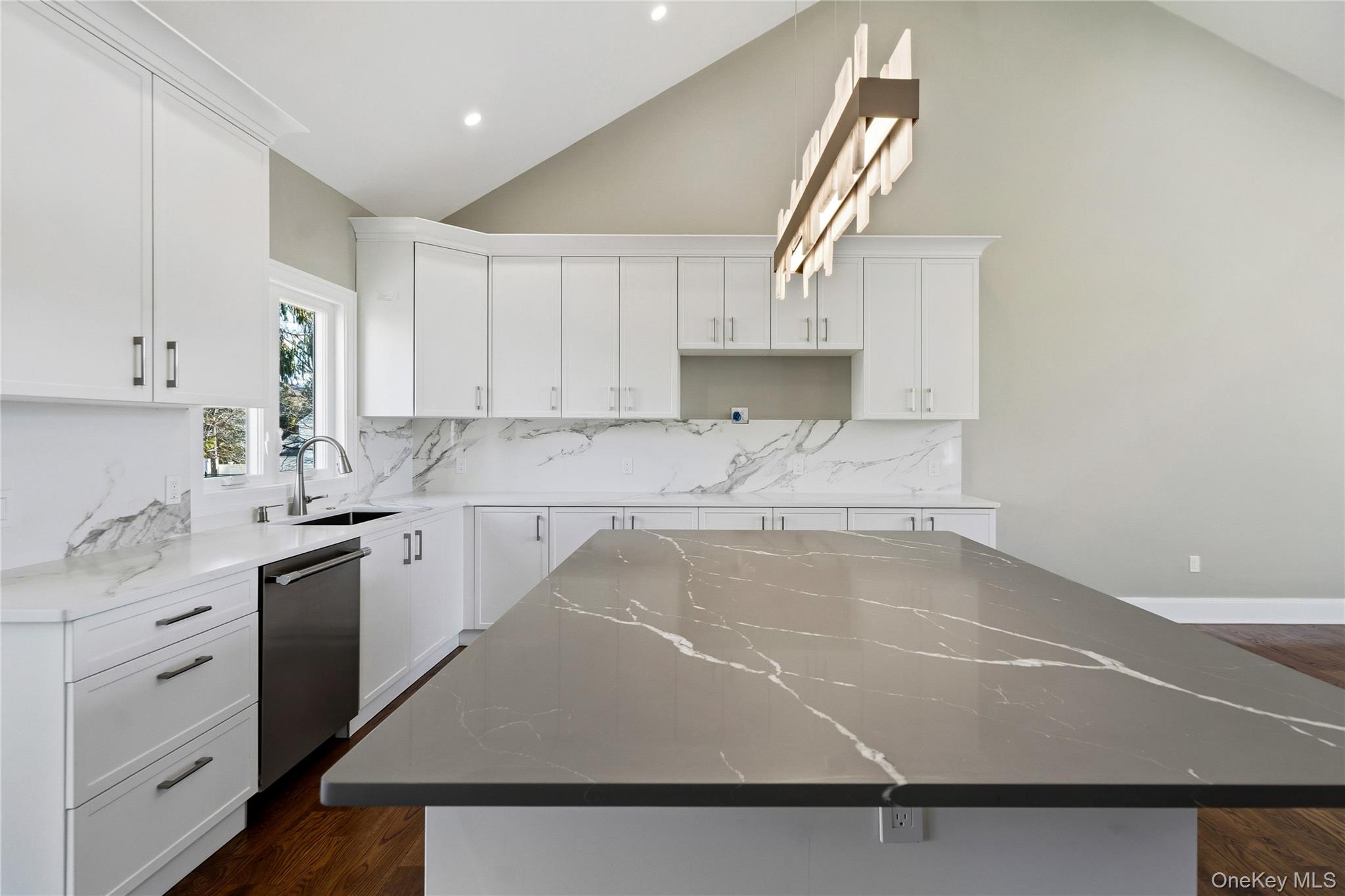 #17 photo, 6 Adrienne Drive, 長島 Old Bethpage , NY 11804