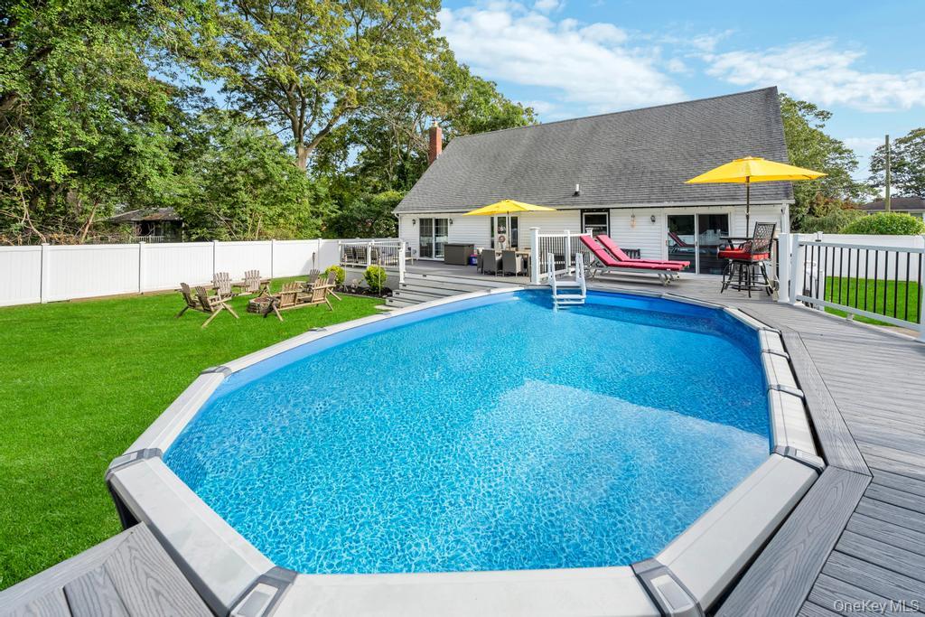 #10 photo, 45 Floradora Drive, מחוז סאפוק Mastic , NY 11950