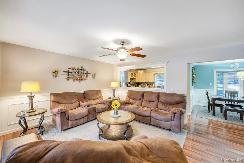 #13 photo, 45 Floradora Drive, מחוז סאפוק Mastic , NY 11950