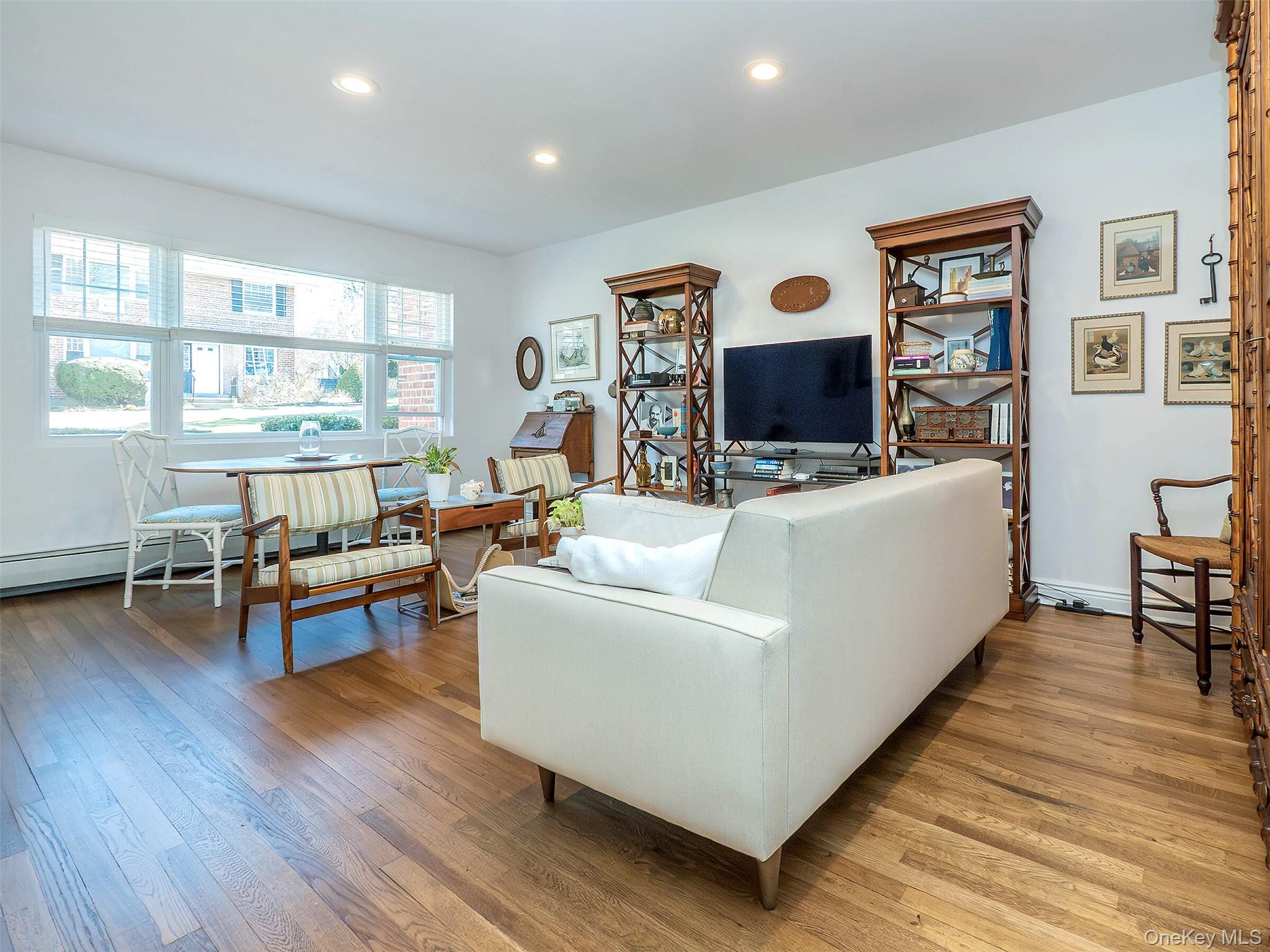 #11 photo, 22 Madison Park, 長島 Port Washington , NY 11050