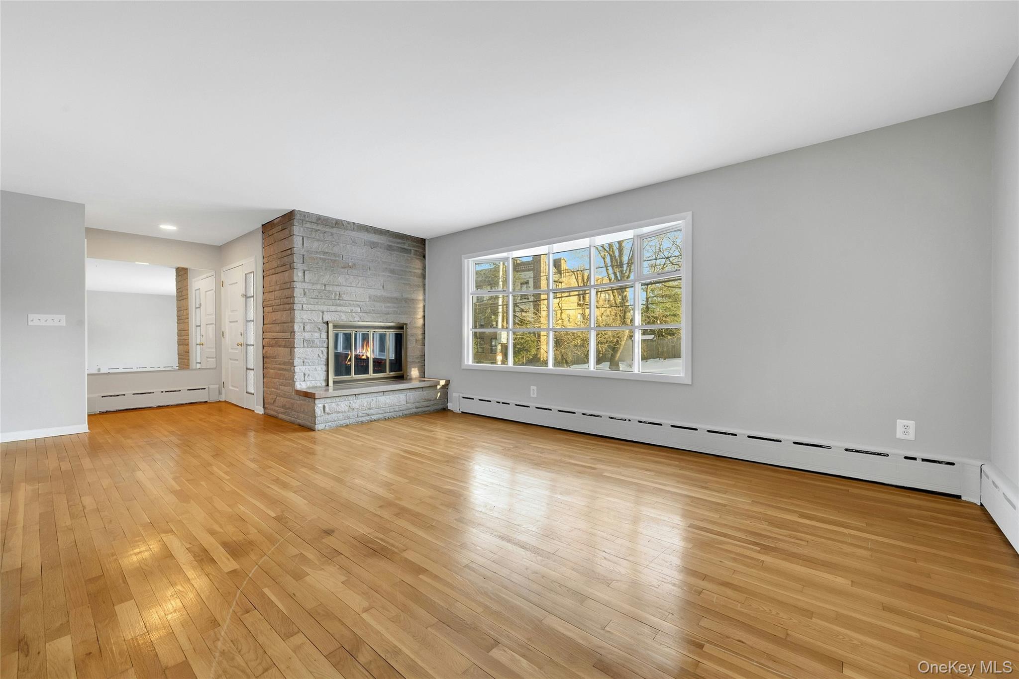 #4 photo, 812 Halstead Avenue, Mamaroneck , NY 10543