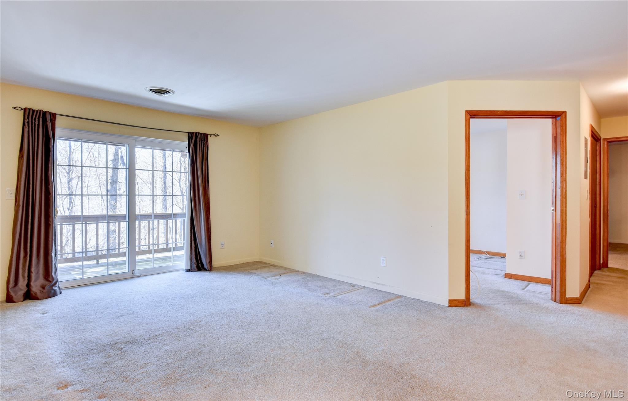 #19 photo, 1906 Rosewood Court, Highland Mills , NY 10930