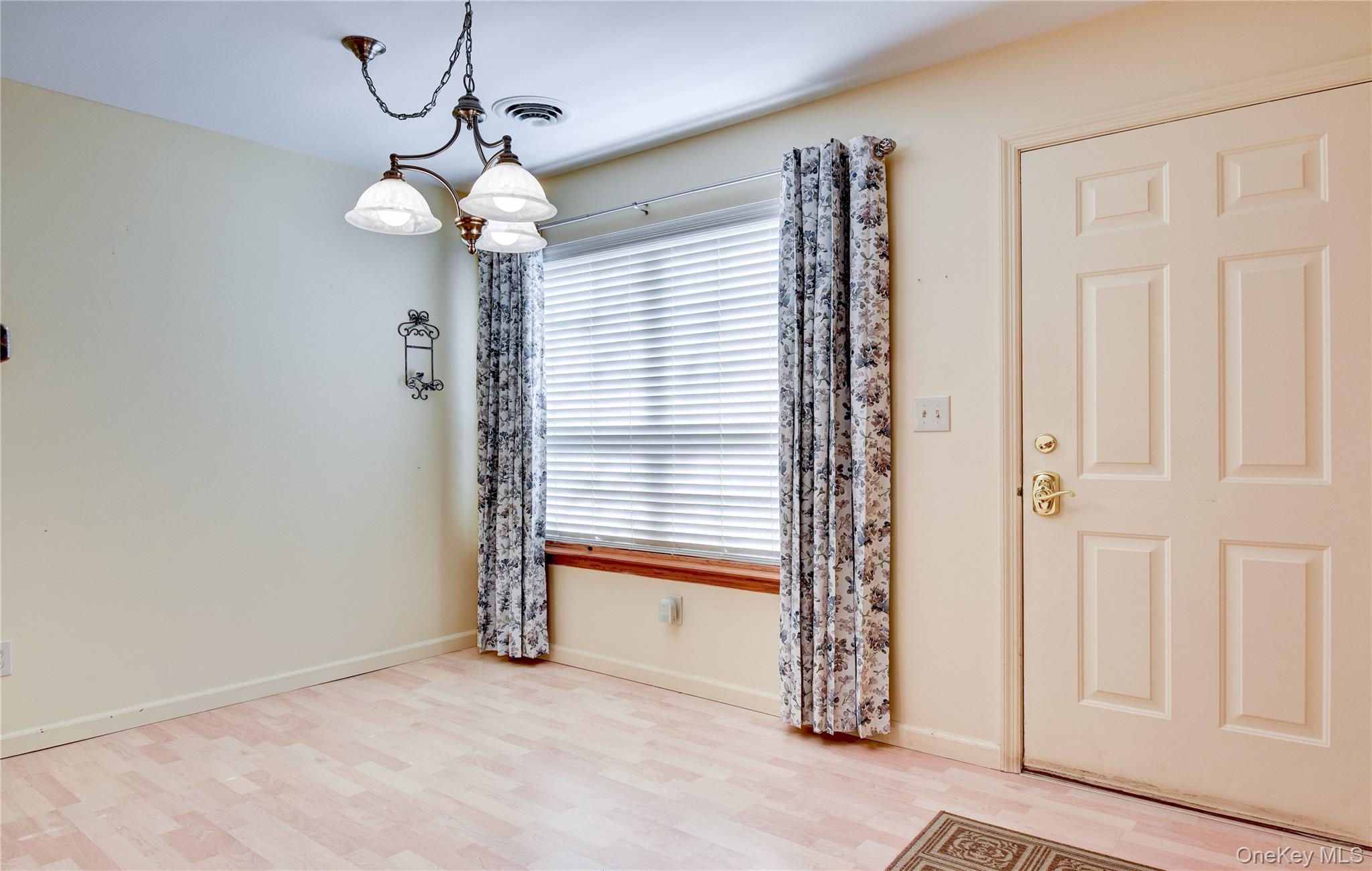 #5 photo, 1906 Rosewood Court, Highland Mills , NY 10930