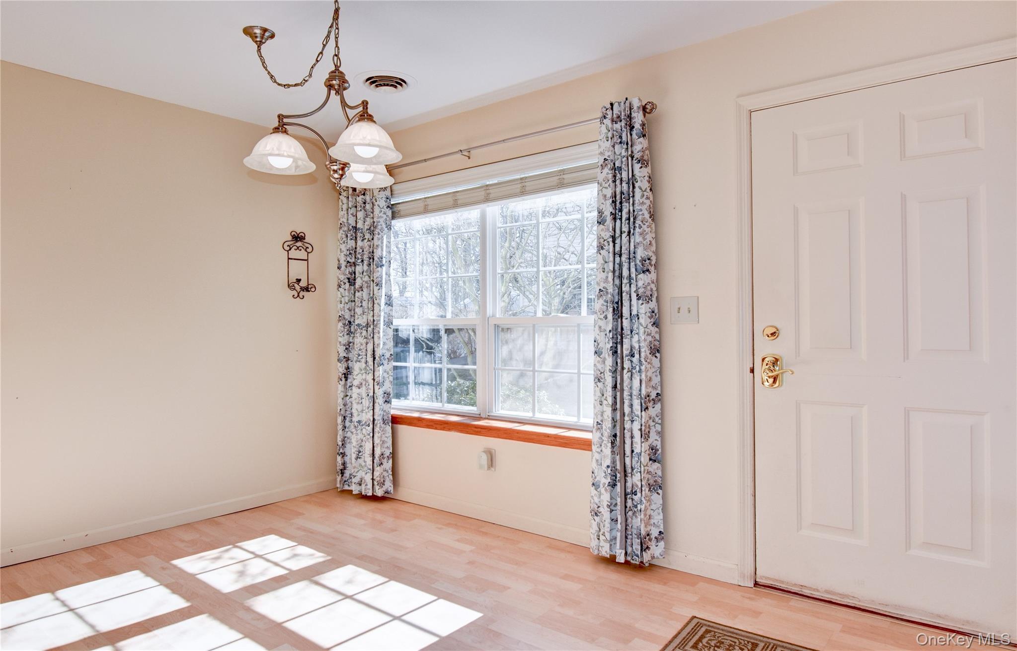 #6 photo, 1906 Rosewood Court, Highland Mills , NY 10930